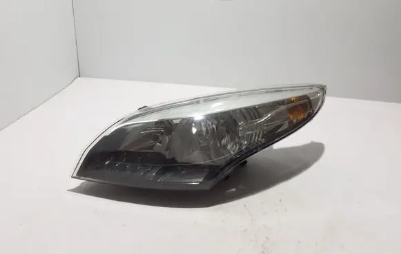 Renault Megane III Headlight/headlamp 260607305R