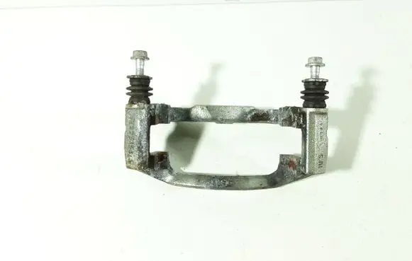 Mitsubishi Colt Front Brake Caliper Pad/Carrier 32325154 32325155