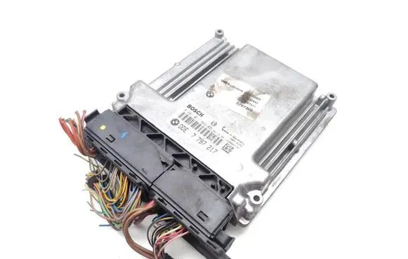 BMW 1 E81 E87 Engine control unit/module 7797217 0281011963