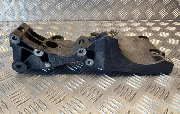 Volkswagen Golf V Generator/alternator bracket 03G903143A
