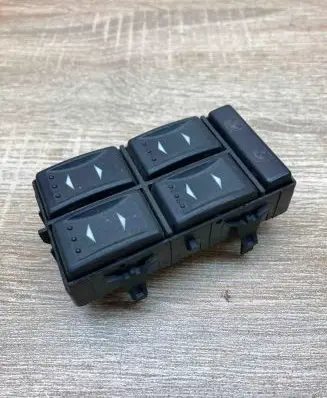 Ford Mondeo Mk III Electric window control switch 3S7T14A132BA