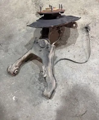 Mitsubishi Shogun Front wheel hub 3770A015