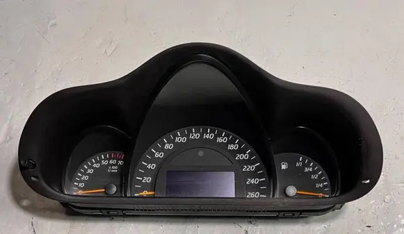 Mercedes-Benz C W203 Speedometer (instrument cluster) A2035401647
