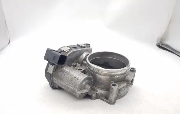BMW 5 E60 E61 Throttle valve 75561180 7556118001 A2C53112155