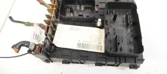 Volkswagen Caddy Fuse box set 1K0937820 1K0937819A