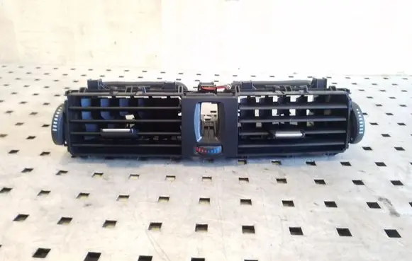 BMW 3 F30 F35 F31 Dash center air vent grill 9218552