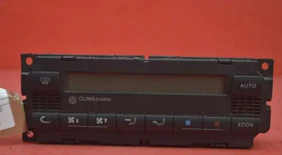 Volkswagen PASSAT B5 Climate control unit