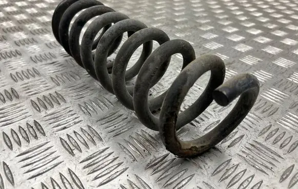 Mercedes-Benz C W204 Rear coil spring 