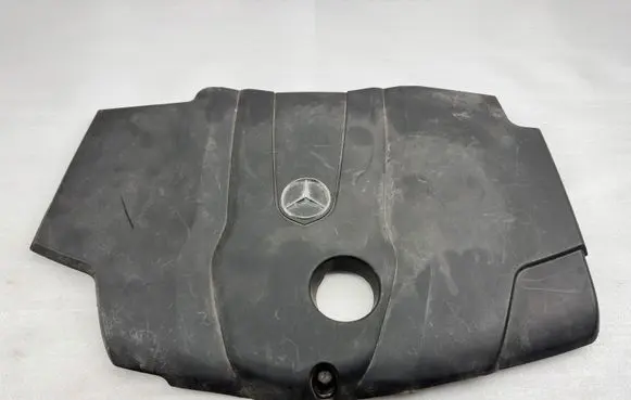 Mercedes-Benz GLC C253 Engine cover (trim) A6510108512