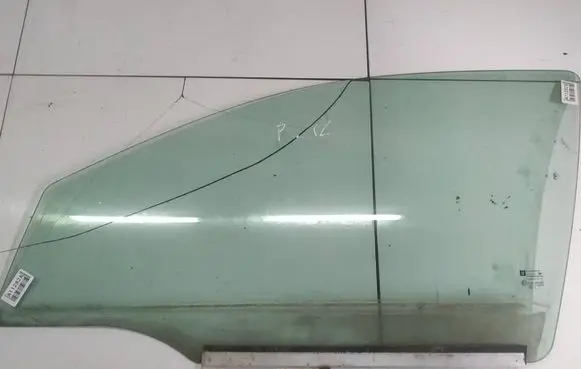 Opel Astra H Front door window glass four-door AS2