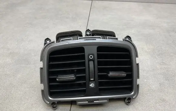 Hyundai Tucson TL Rear air vent grill 97040D7000