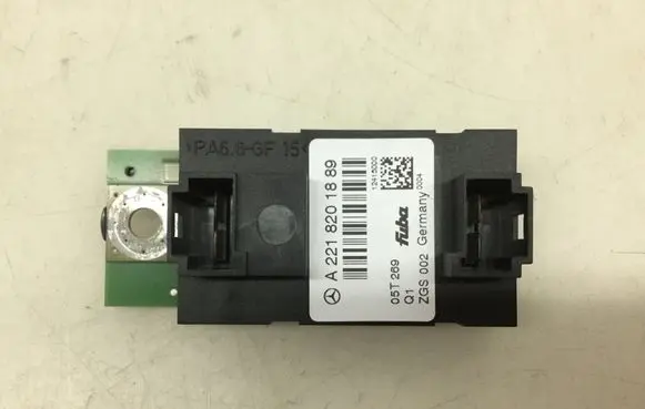 Mercedes-Benz S W221 Aerial antenna amplifier A2218201889