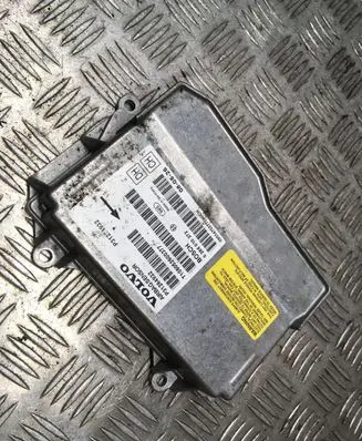 Volvo V70 Airbag control unit/module P31264932 T108052600377 0285010372