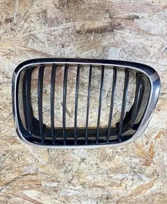 BMW 3 E46 Front grill 8195055 8195057 51138195055