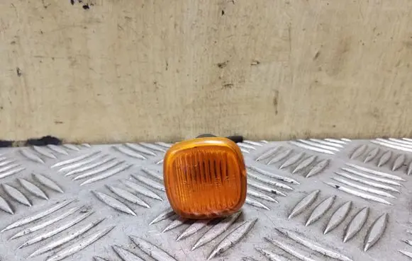 Audi A4 S4 B5 8D Front fender indicator light 4D0949127