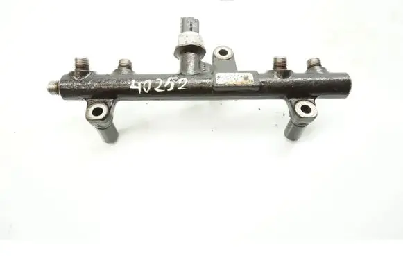 Ford Galaxy Fuel main line pipe