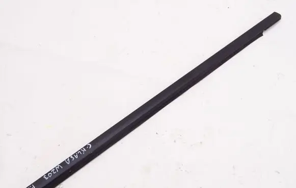 Mercedes-Benz C W203 Front door windshield rail 