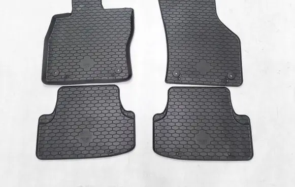 Volkswagen Golf VII Car floor mat set 