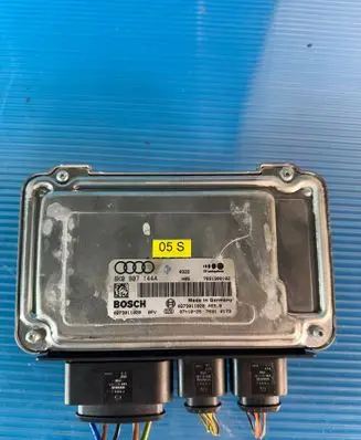 Audi A4 S4 B8 8K Steering rack control module 8K0907144A 0273011020 7831900102