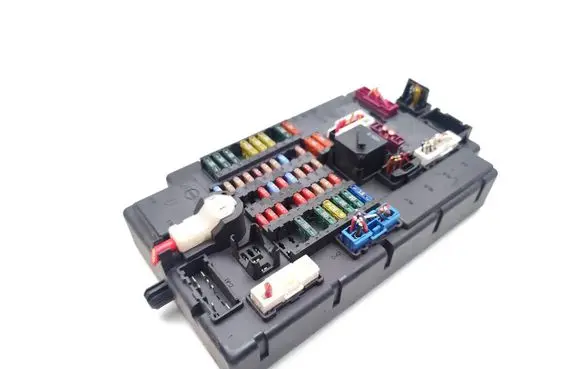Mini One - Cooper R50 - 53 Fuse module 3451925 519318026 61.353451925-01