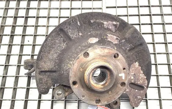 Suzuki SX4 Front wheel hub spindle knuckle