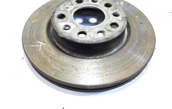 Volkswagen Golf V Front brake disc