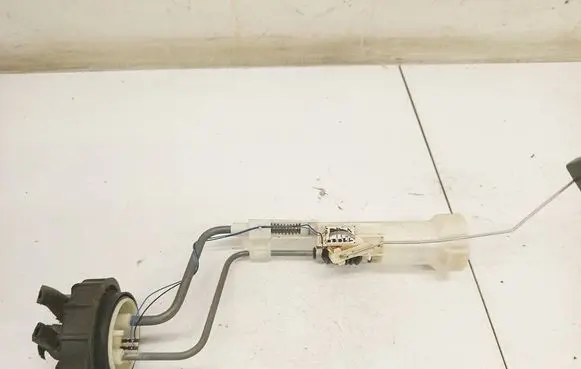 Volkswagen PASSAT B4 Fuel level sensor 