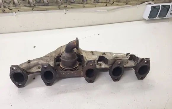 Volkswagen Transporter - Caravelle T5 Exhaust manifold 