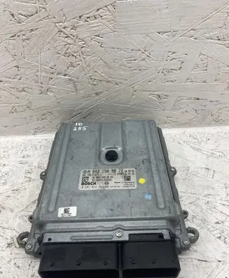 Jeep Grand Cherokee (WK) Engine control unit/module A6421509877
