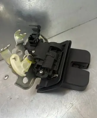 Audi A6 S6 C7 4G Tailgate/trunk/boot lock/catch/latch 8K9827505A