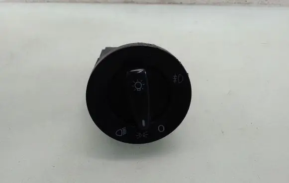Volkswagen Golf IV Light switch 1C0941531
