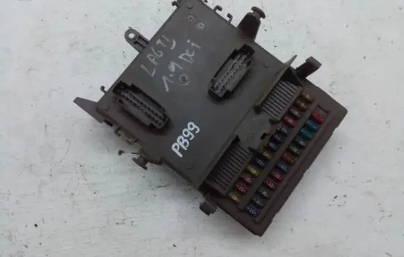 Renault Laguna II BSM Control unit 8200148809
