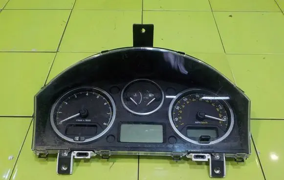 Land Rover Freelander 2 - LR2 Speedometer (instrument cluster) 6H5210849CH