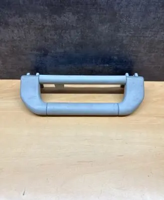 BMW 5 E39 Rear interior roof grab handle 81789679