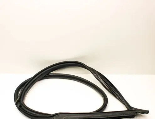 Maserati Ghibli Rubber seal front coupe door 670030423