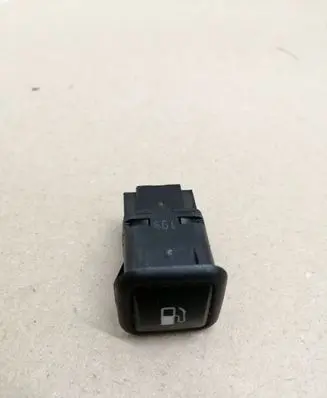 Volkswagen Golf IV Fuel tank opening switch 3B0959833A