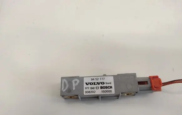 Volvo XC70 Airbag deployment crash/impact sensor 9452777 008202 160606