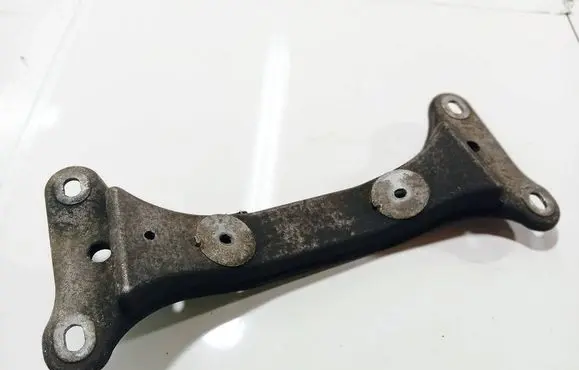 BMW 3 E90 E91 Engine mounting bracket 22316778058