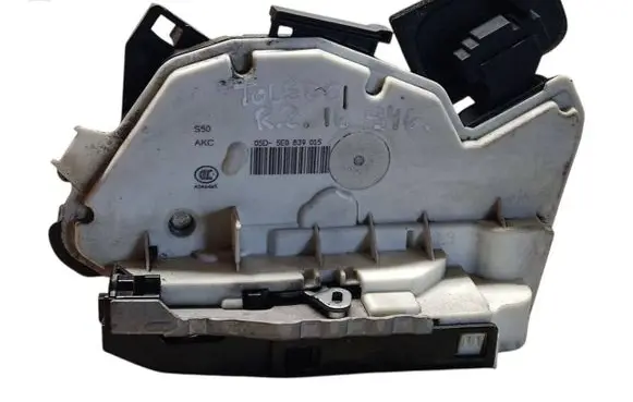 Seat Toledo IV (NH) Rear door lock 5E0839015