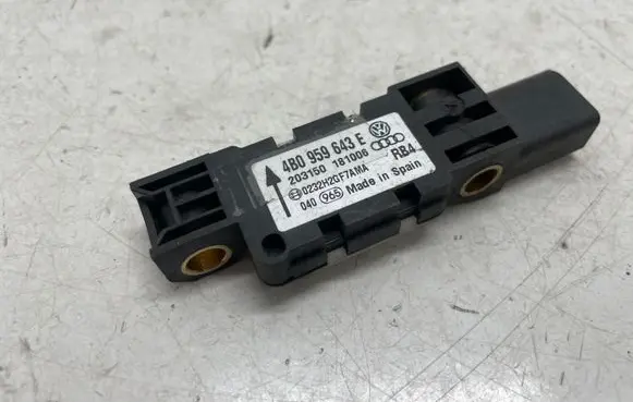 Audi A6 S6 C6 4F Airbag deployment crash/impact sensor 4B0959643E