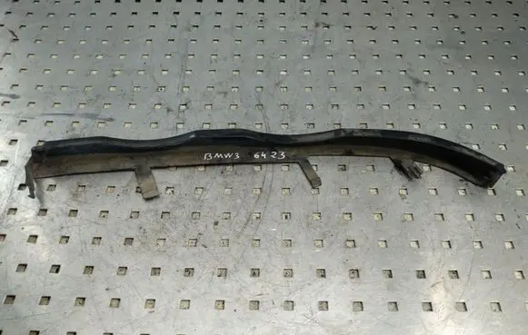 BMW 3 E46 Under headlight/headlamp trim 8208482
