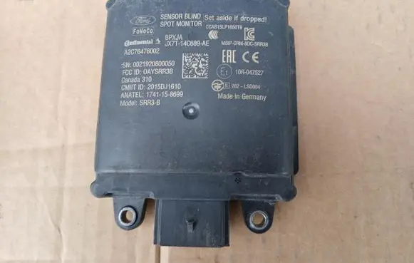 Ford Focus Distronic sensor radar JX7T-14C689-AE