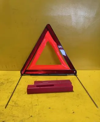 Audi A4 S4 B7 8E 8H Emergency warning sign 8T0860251