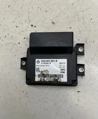 Volkswagen PASSAT B6 Hand brake control module 3C8907801E 17767601B