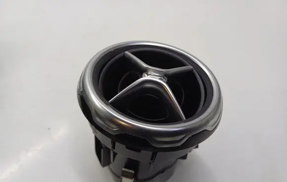 Mercedes-Benz GLA W156 Dash center air vent grill A1568300000