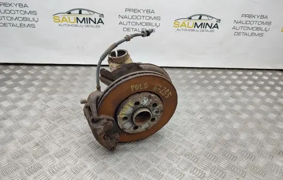 Volkswagen Polo V 6R Front wheel hub