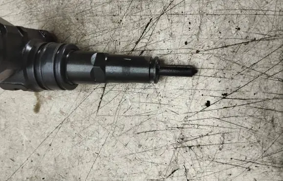 Audi A4 S4 B7 8E 8H Fuel injector