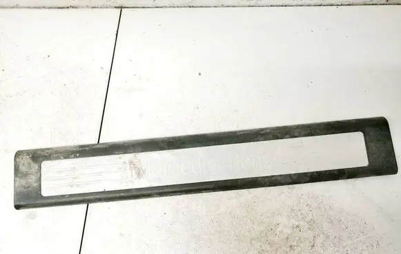 Mercedes-Benz ML W164 Front sill trim cover a1646803435