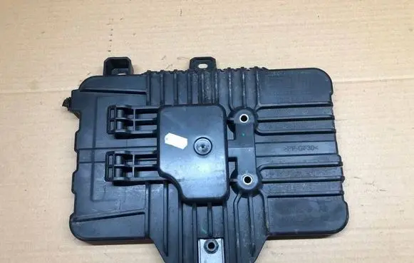 Seat Leon (5F) Battery tray 7252161M10
