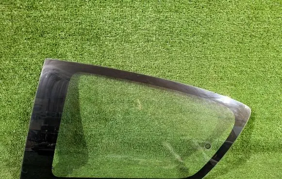 Toyota Aygo AB10 Rear side window